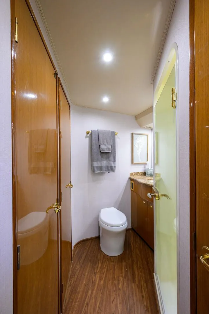 Slide: The Image of Viking 56 MATTER OF TIME - Guest Head 2004 Viking 56 MATTER OF TIME - 5783087