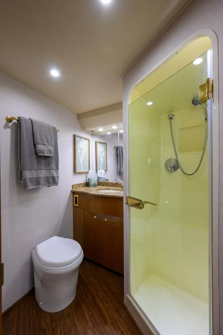 Slide: The Image of Viking 56 MATTER OF TIME - Guest Head 2004 Viking 56 MATTER OF TIME - 5783088