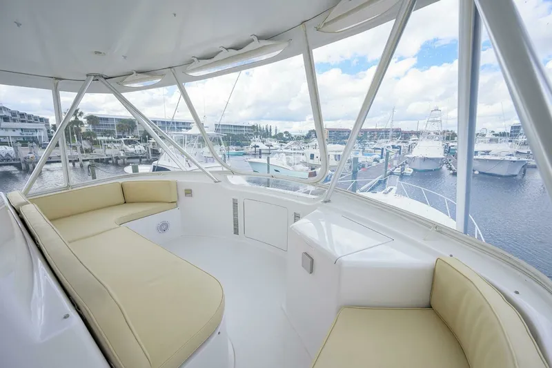 Slide: The Image of Viking 56 MATTER OF TIME - Flybridge - Seating 2004 Viking 56 MATTER OF TIME - 7652203