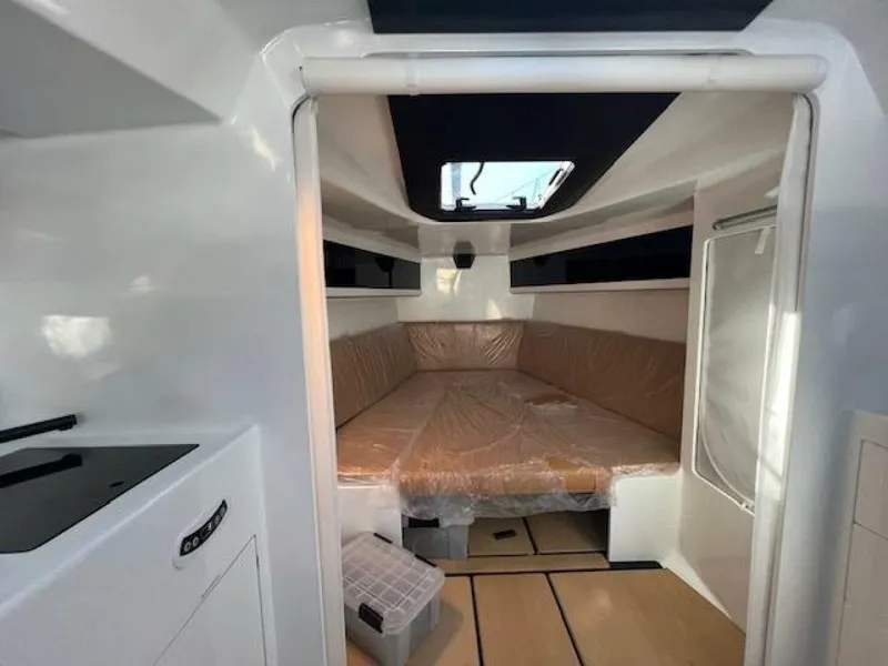 Slide: The Image of Neo Roma 430 2024 - 5783155