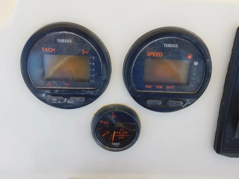 Slide: The Image of Robalo R207 2014 - 5783366