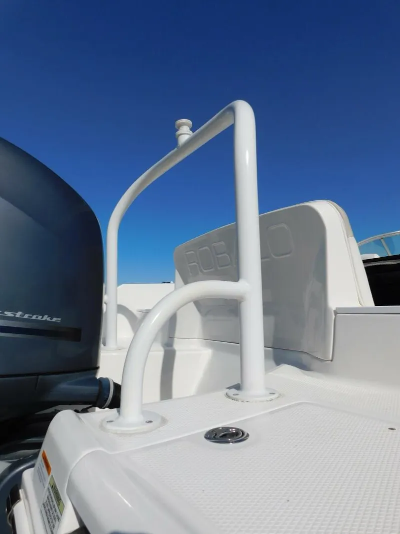 Slide: The Image of Robalo R207 2014 - 5783352