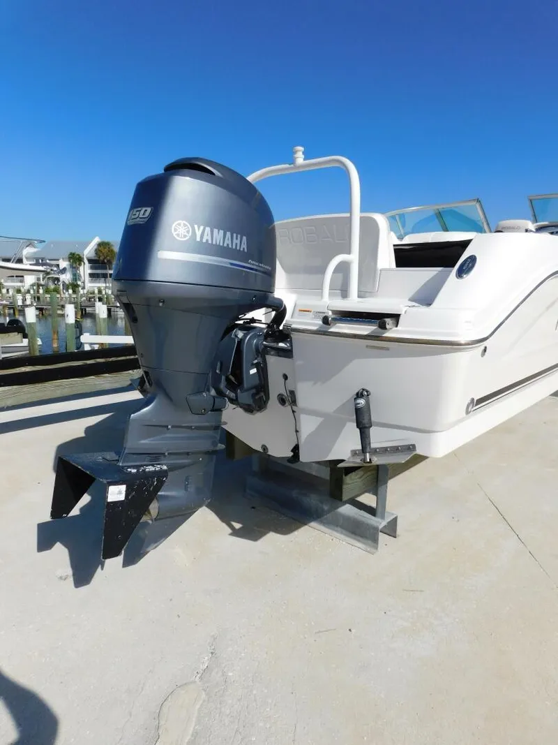 Slide: The Image of Robalo R207 2014 - 5783295