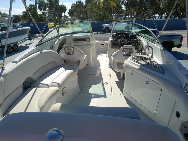 Slide: The Image of Crownline Boats Eclipse E6 XS 2017 - 5783487