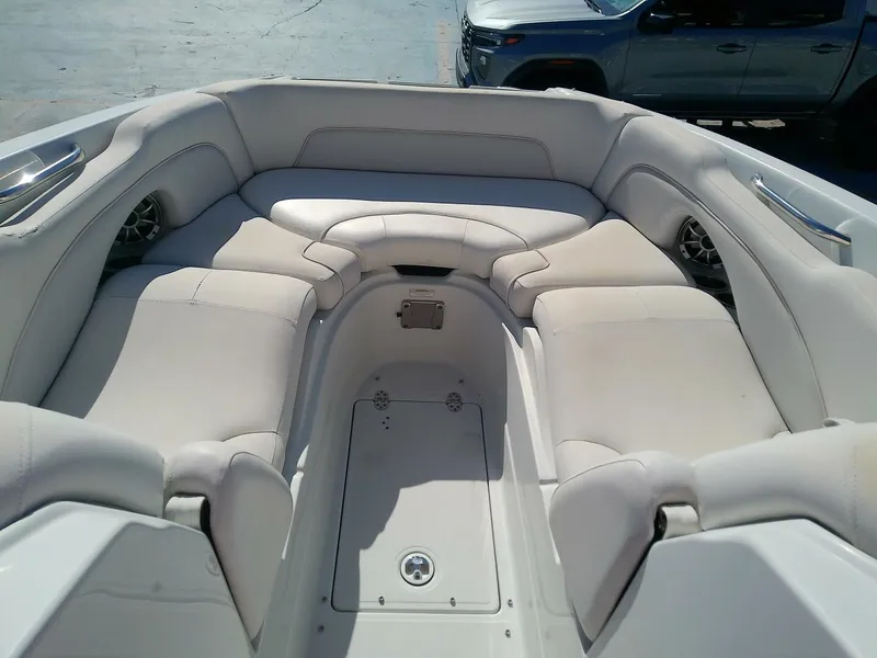 Slide: The Image of Crownline Boats Eclipse E6 XS 2017 - 5783492