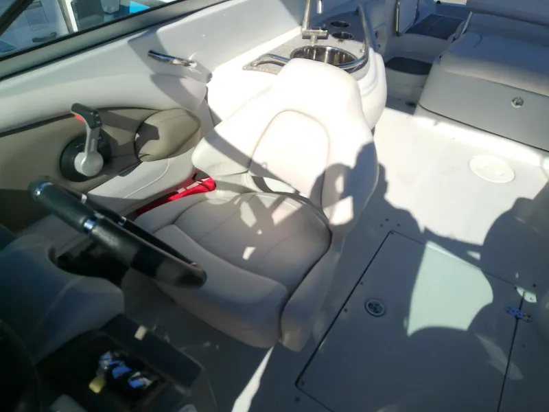 Slide: The Image of Crownline Boats Eclipse E6 XS 2017 - 5783497