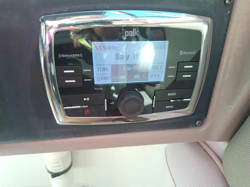 Slide: The Image of Crownline Boats Eclipse E6 XS 2017 - 5783504