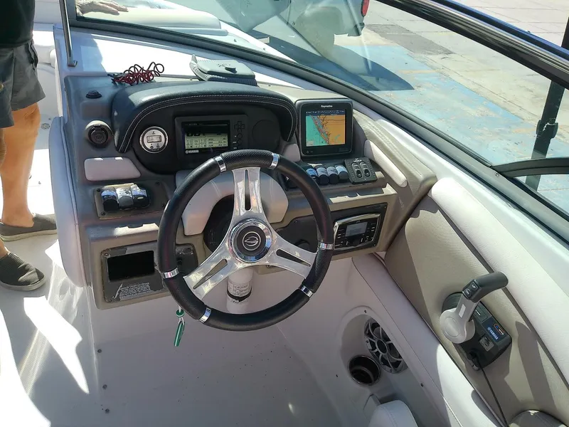 Slide: The Image of Crownline Boats Eclipse E6 XS 2017 - 5783506