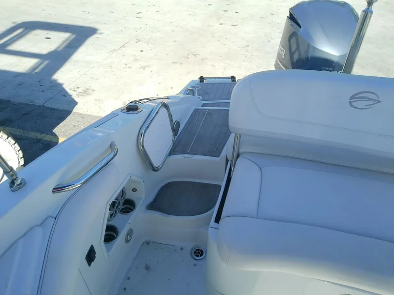 Slide: The Image of Crownline Boats Eclipse E6 XS 2017 - 5783510