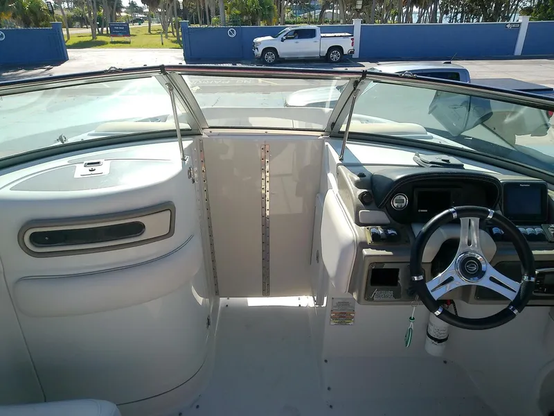 Slide: The Image of Crownline Boats Eclipse E6 XS 2017 - 5783521