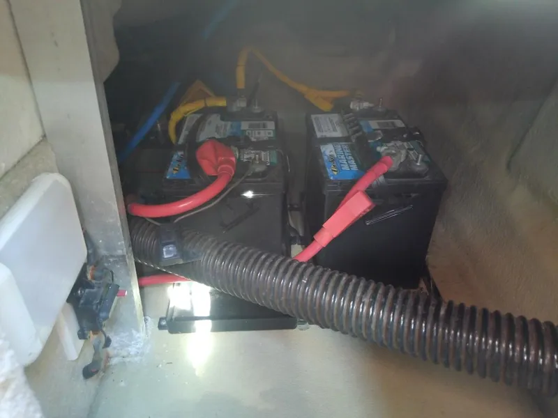 Slide: The Image of Crownline Boats Eclipse E6 XS 2017 - 5783525