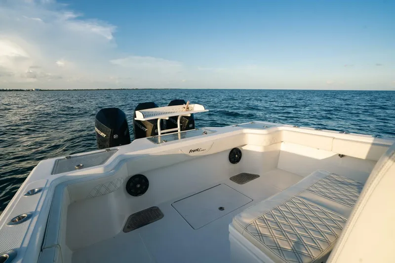 Slide: The Image of Front Runner 36 CC 2024 - 5783412