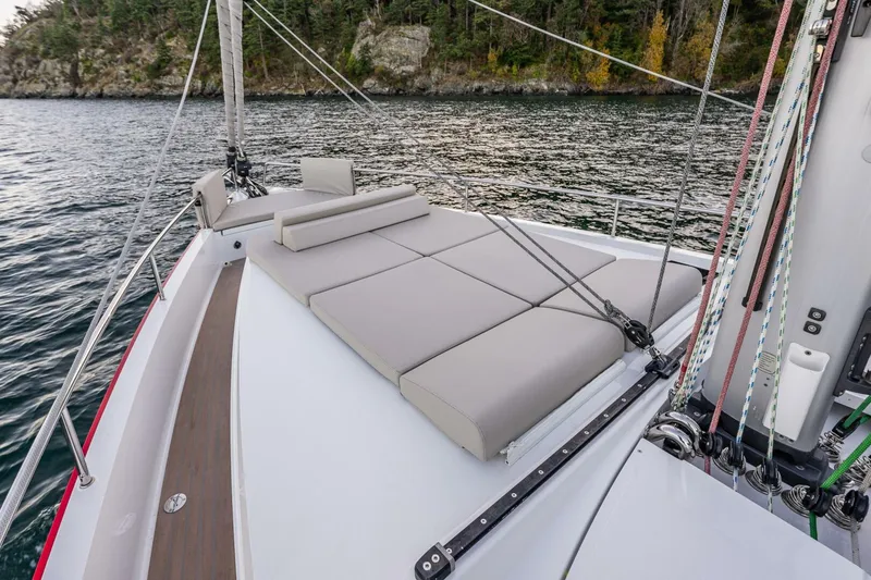 Slide: The Image of Moody 41DS 2024 - 5783648