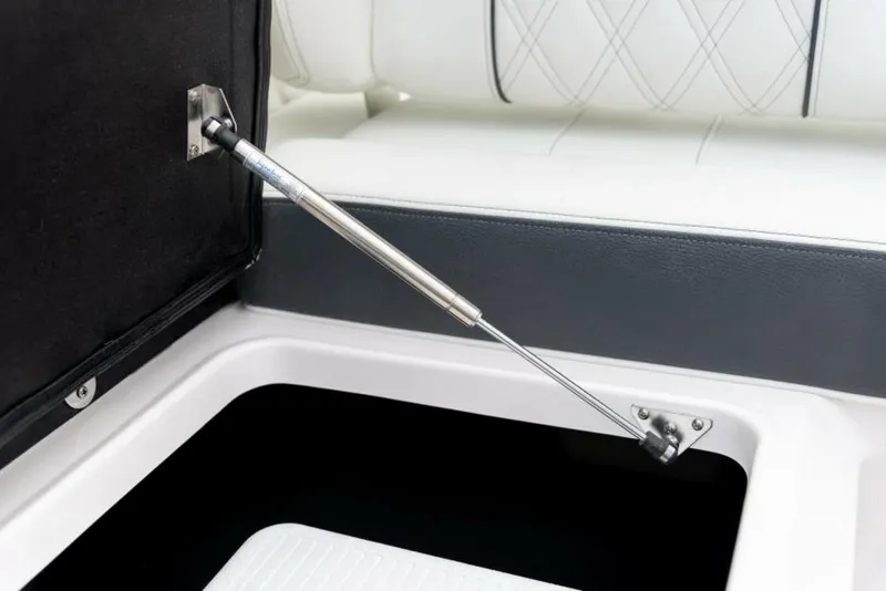 Slide: The Image of Regal LX2 Ultimate 2026 - 5783778