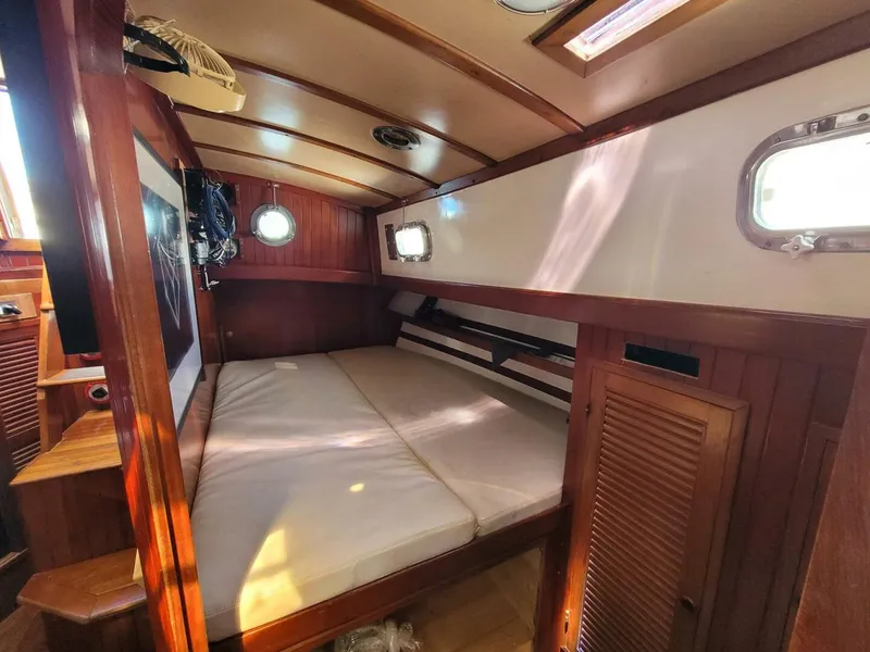 Slide: The Image of Tayana 37 1984 - 5784153