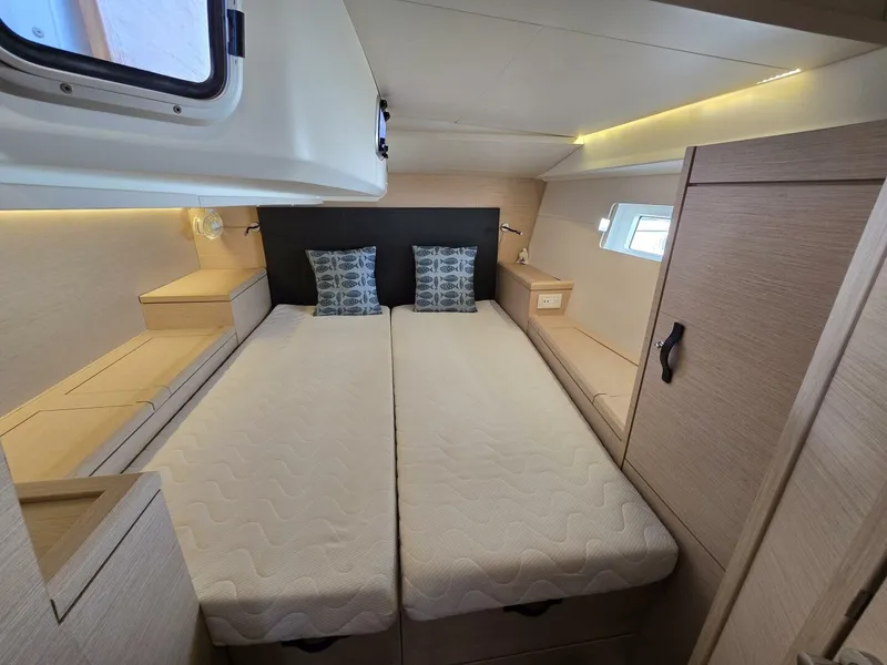 Slide: The Image of Jeanneau Yachts 51 2018 - 5817039