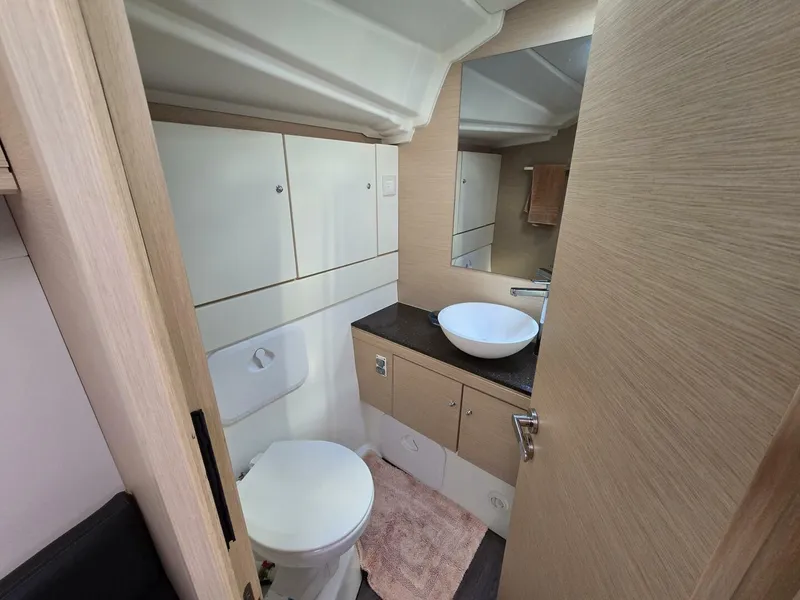 Slide: The Image of Jeanneau Yachts 51 2018 - 5817037