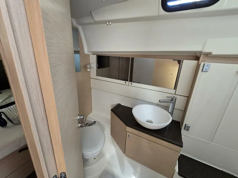 Slide: The Image of Jeanneau Yachts 51 2018 - 5817041