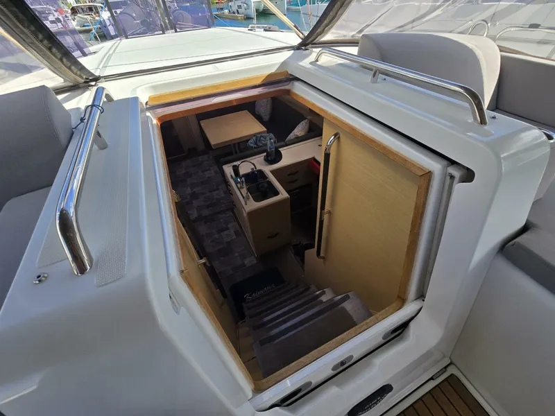 Slide: The Image of Jeanneau Yachts 51 2018 - 5817051