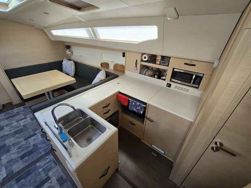 Slide: The Image of Jeanneau Yachts 51 2018 - 5817052