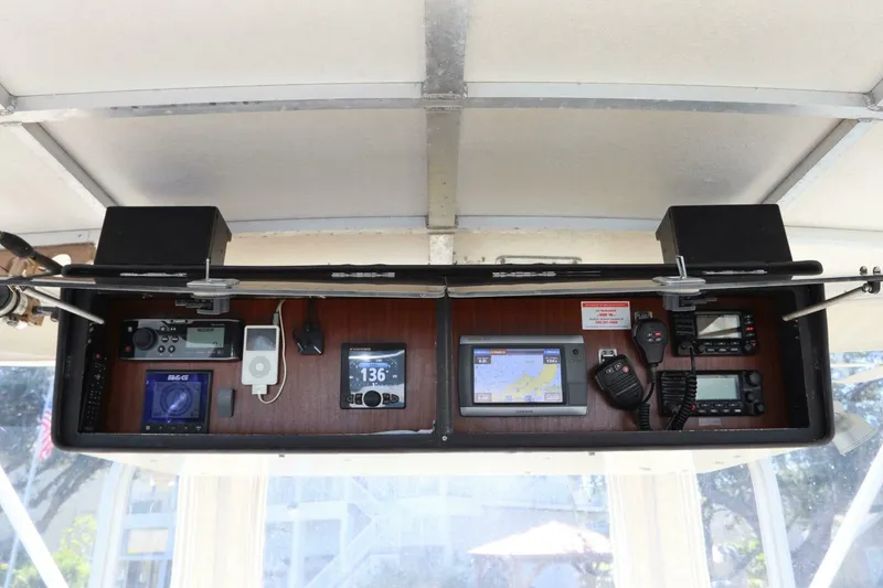 Slide: The Image of Hatteras 43 Motor Yacht 1985 - 5784594