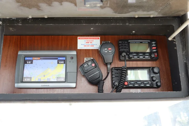 Slide: The Image of Hatteras 43 Motor Yacht 1985 - 5784598