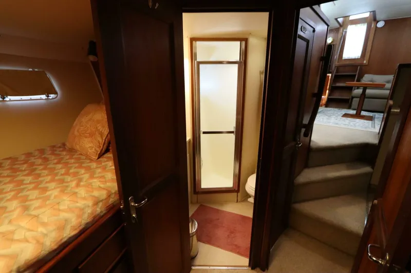 Slide: The Image of Hatteras 43 Motor Yacht 1985 - 5784622