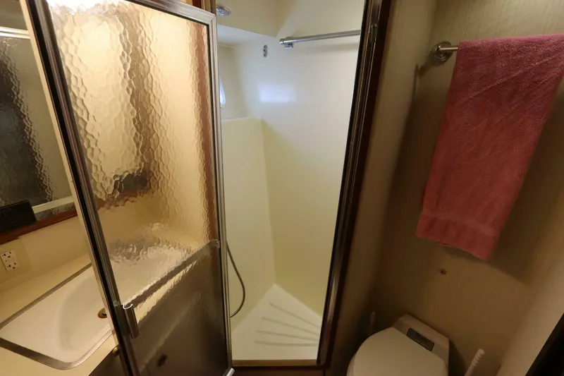 Slide: The Image of Hatteras 43 Motor Yacht 1985 - 5784625