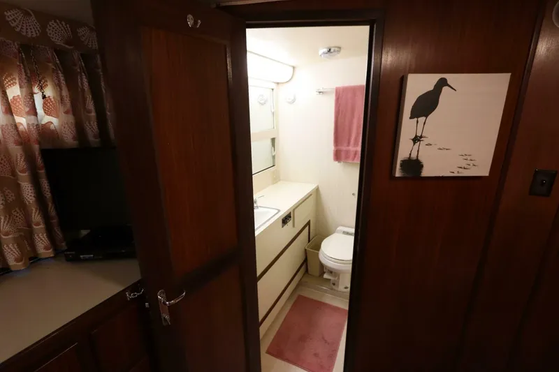 Slide: The Image of Hatteras 43 Motor Yacht 1985 - 5784633