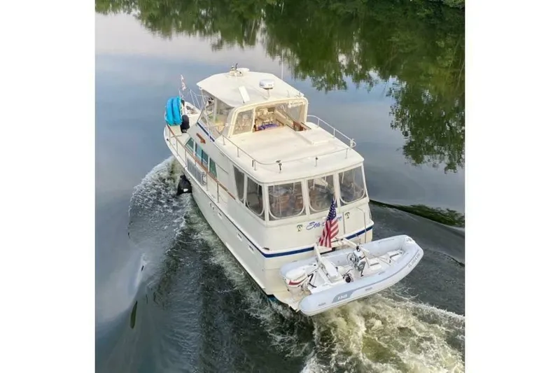 Slide: The Image of Hatteras 43 Motor Yacht 1985 - 5784571