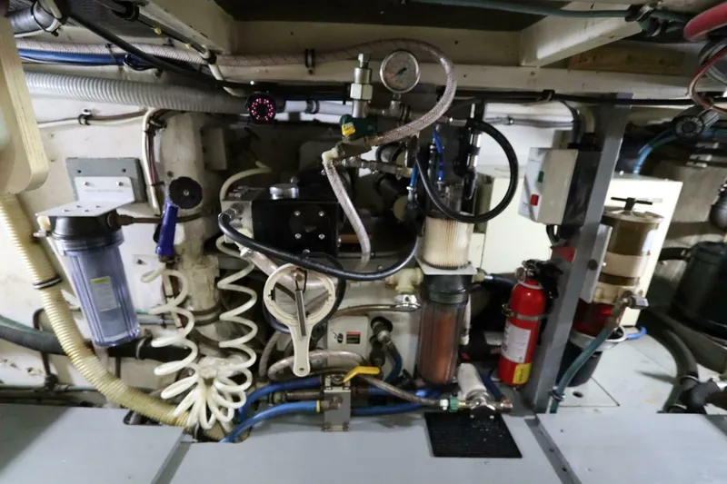 Slide: The Image of Hatteras 43 Motor Yacht 1985 - 5784641