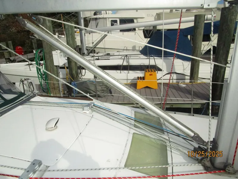 Slide: The Image of 37' Beneteau boom vang2 - 5786360