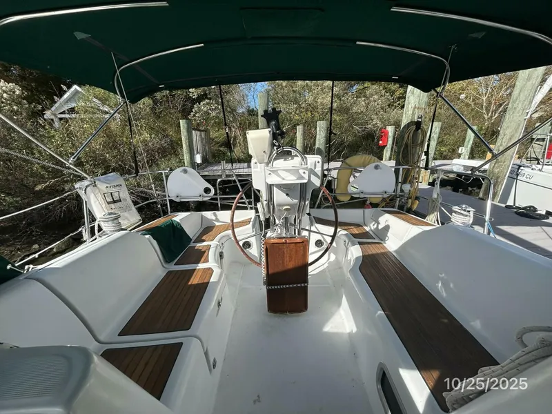 Slide: The Image of 37' Beneteau cockpit aft - 5786361
