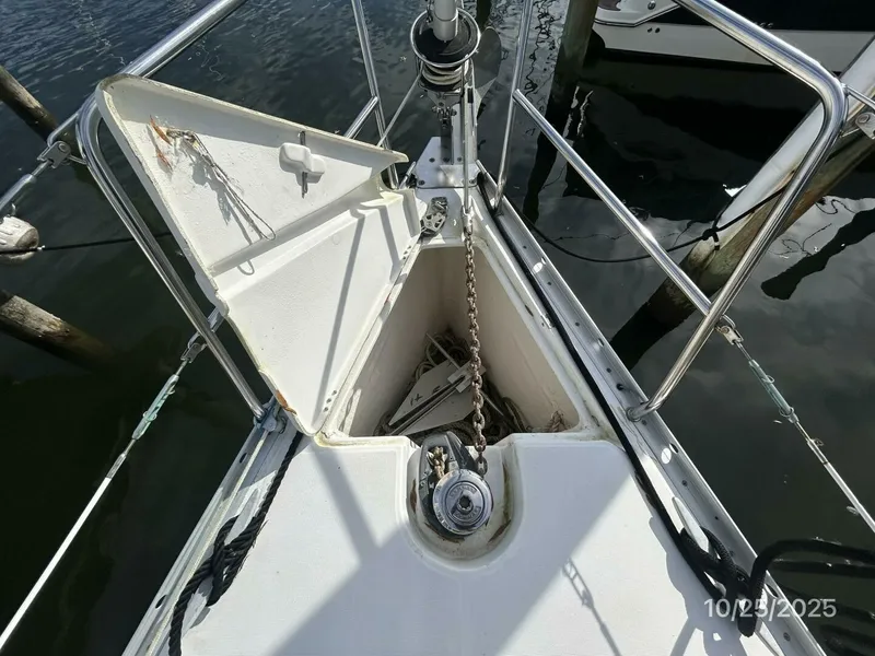 Slide: The Image of 37' Beneteau anchor windlass1 - 5786351