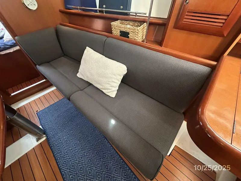 Slide: The Image of 37' Beneteau salon starboard seating1 - 5786409