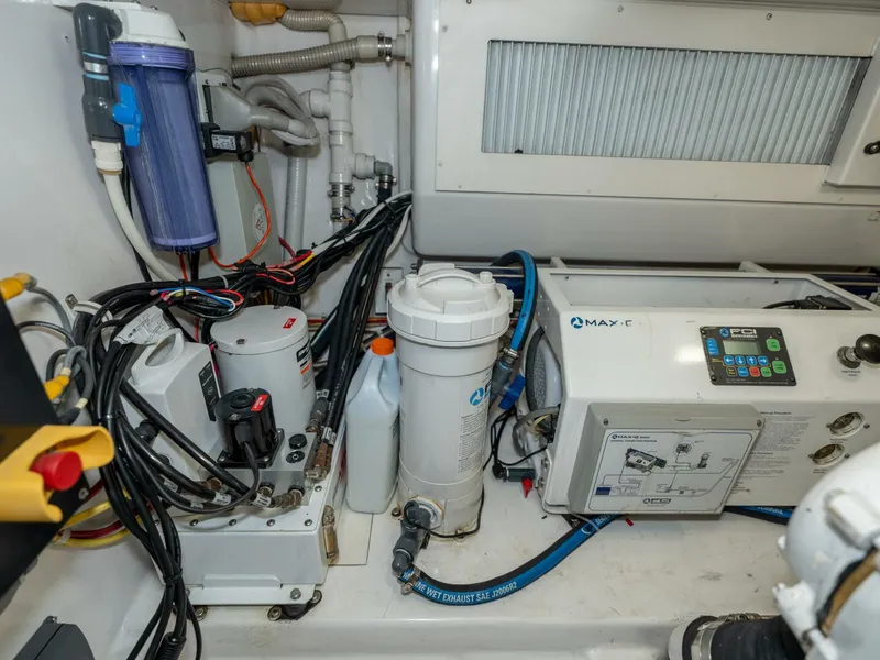 Slide: The Image of 2009 Viking 50 Convertible - 5813552