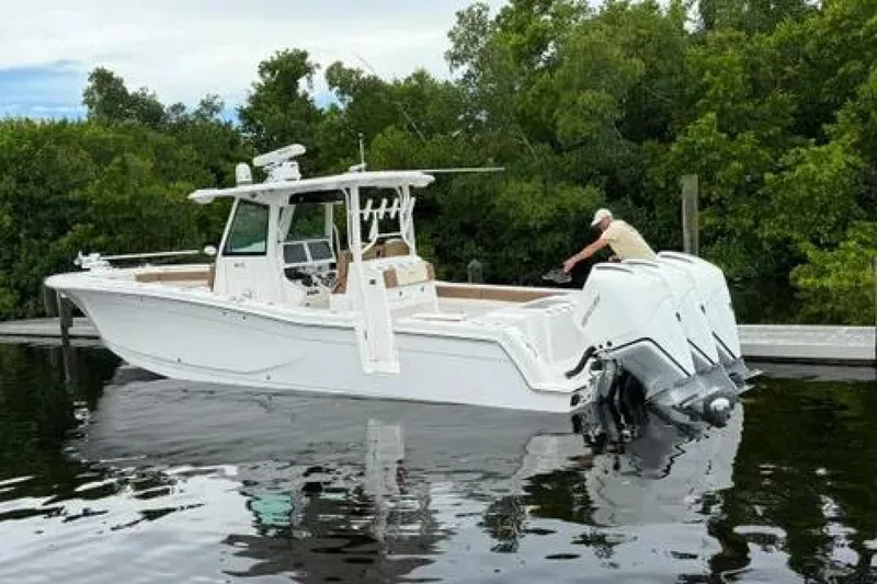 Slide: The Image of Caymas 341CC 2020 - 5806496