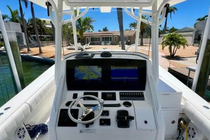 Slide: The Image of Regulator Marine 34SS 2012 - 5805780