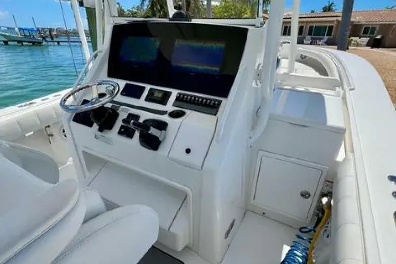 Slide: The Image of Regulator Marine 34SS 2012 - 5805786