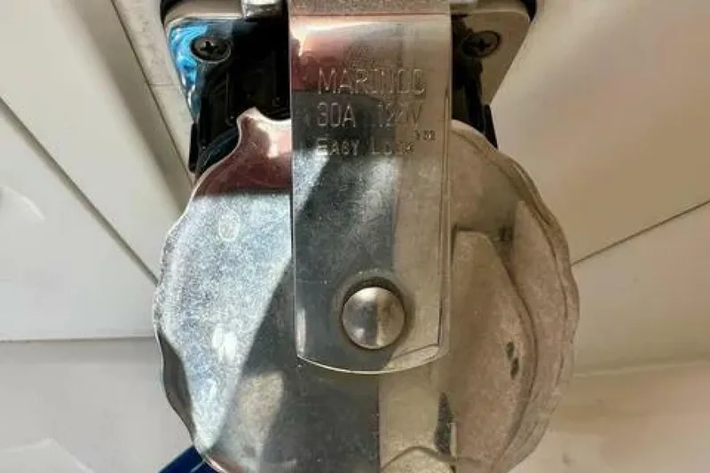 Slide: The Image of Regulator Marine 34SS 2012 - 5805789