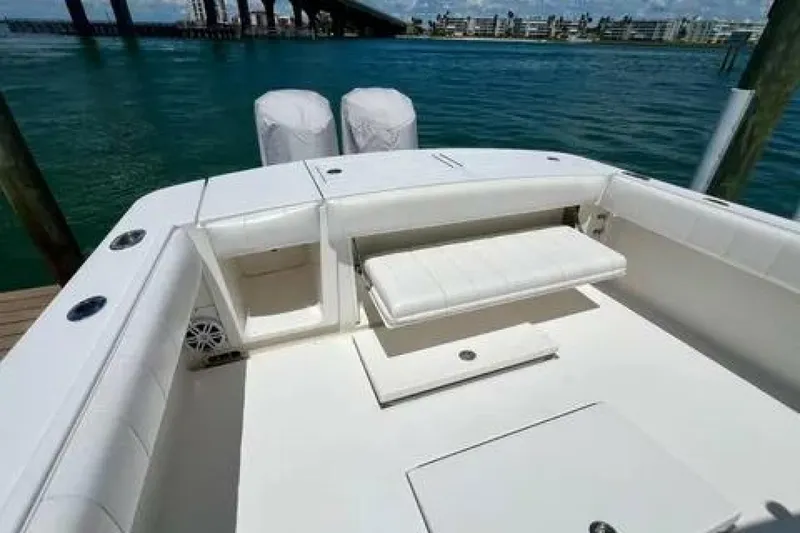 Slide: The Image of Regulator Marine 34SS 2012 - 5805804