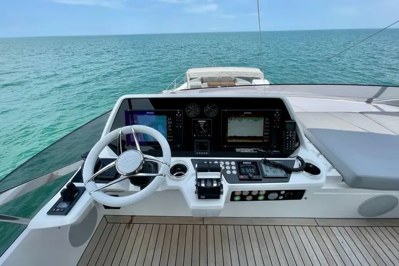 Slide: The Image of Sunseeker 74 Sport Yacht 2020 - 5784996