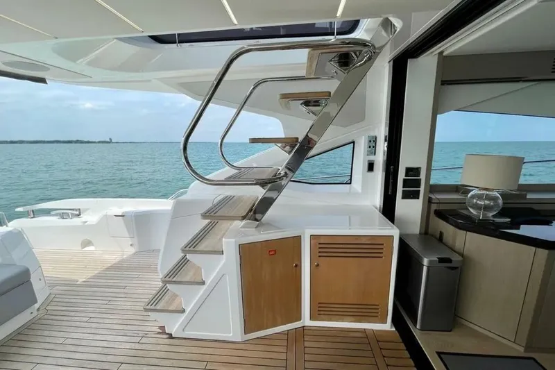 Slide: The Image of Sunseeker 74 Sport Yacht 2020 - 5785000