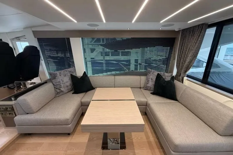 Slide: The Image of Sunseeker 74 Sport Yacht 2020 - 5784987