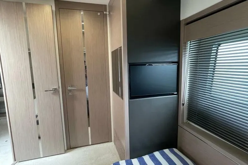 Slide: The Image of Sunseeker 74 Sport Yacht 2020 - 5785022