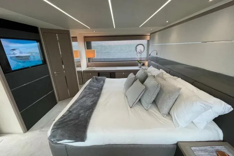 Slide: The Image of Sunseeker 74 Sport Yacht 2020 - 5785025