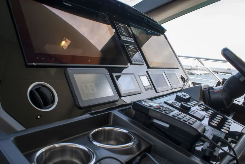 Slide: The Image of Sunseeker 74 Sport Yacht 2020 - 7660305