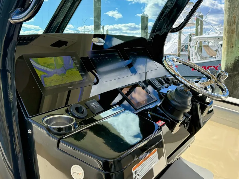 Slide: The Image of Scout 355 LXF 2020 - 5802146