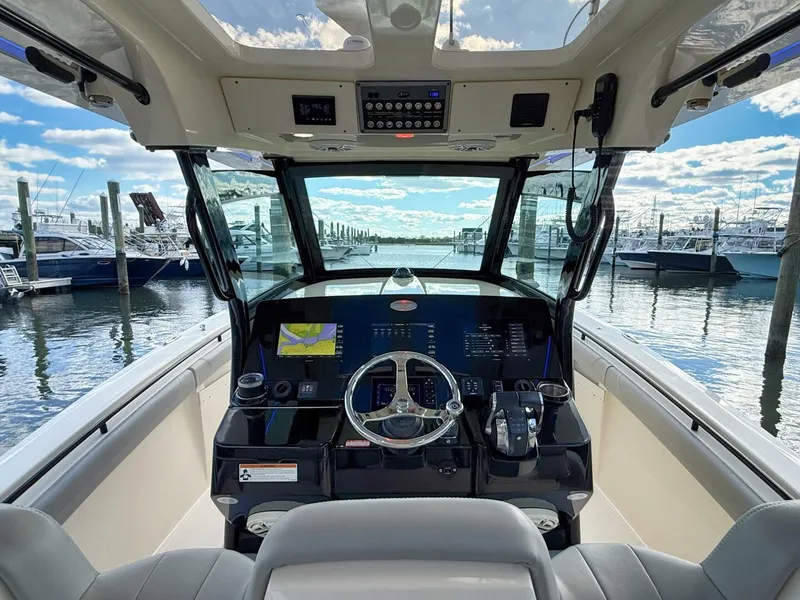 Slide: The Image of Scout 355 LXF 2020 - 5802150