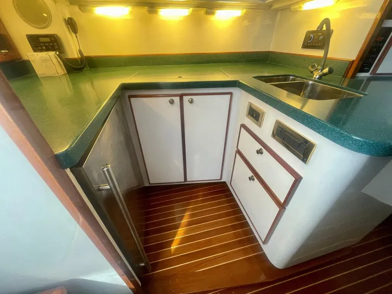 Slide: The Image of Custom Carolina 40 DeSanti 2005 - 5785820